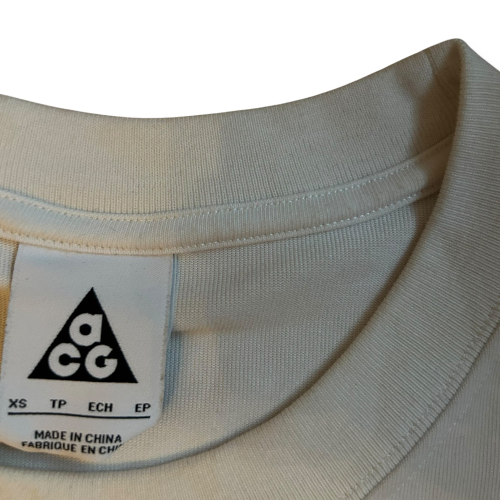 Vintage Nike ACG T-Shirt XS